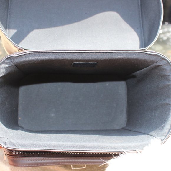 Louis Vuitton Terre Vernis Matte Leather Bag - Picture 13 of 16